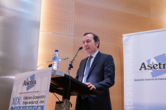 JEB1141-DeNoiseAI-low-light